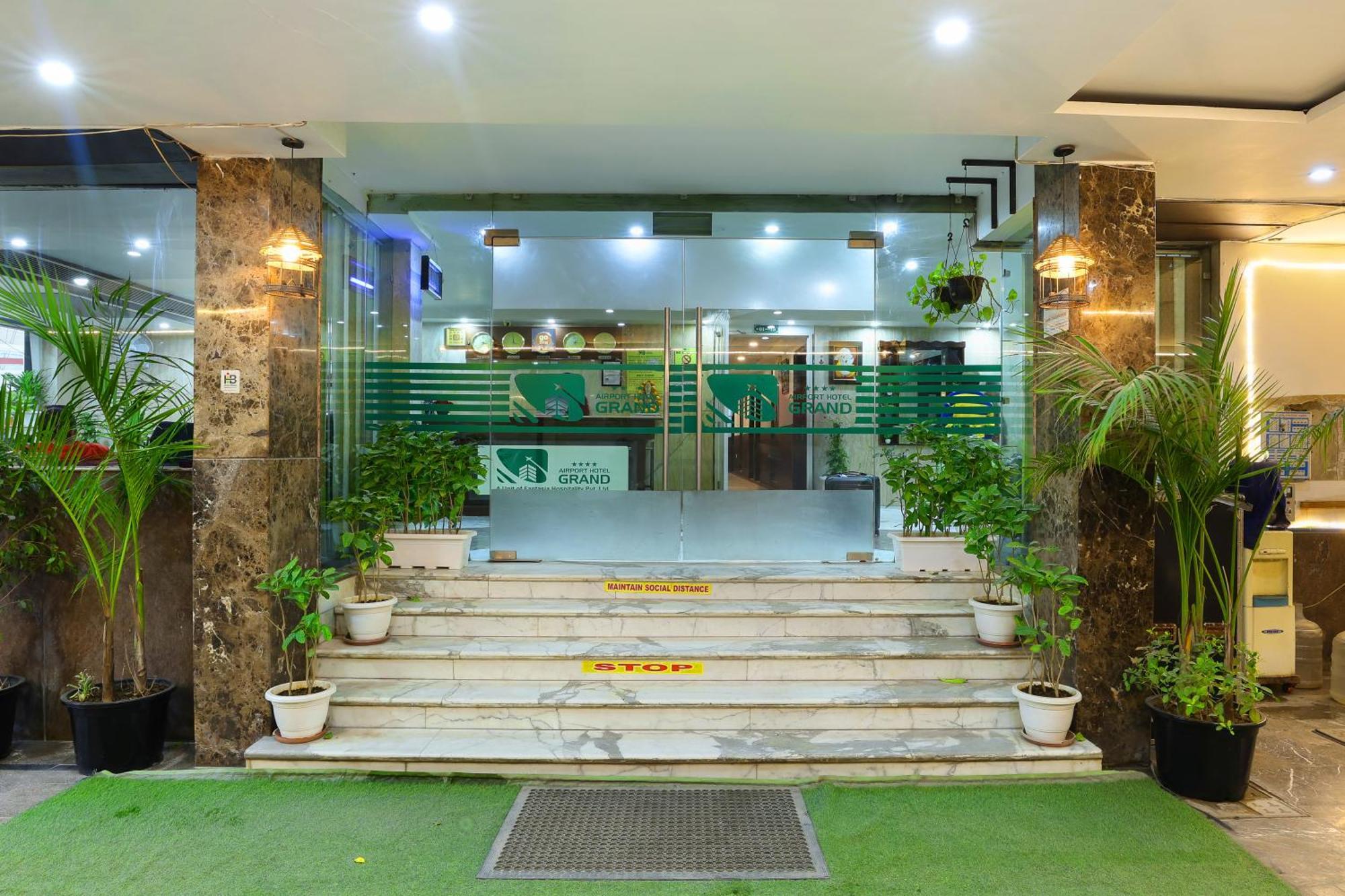 Airport Hotel Grand By Fantasia Nowe Delhi Zewnętrze zdjęcie