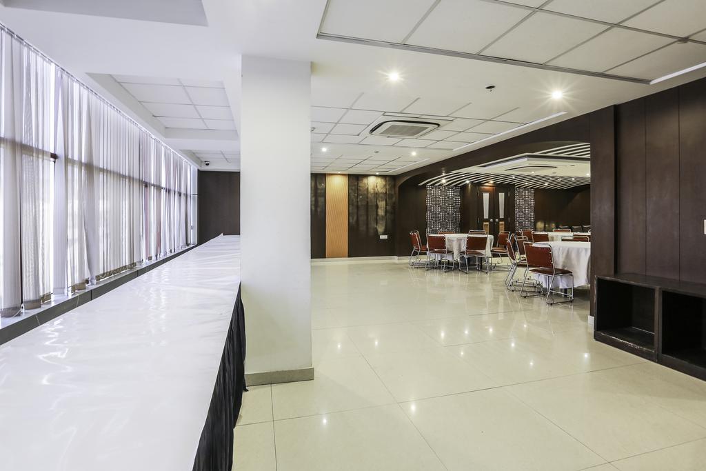 Airport Hotel Grand By Fantasia Nowe Delhi Zewnętrze zdjęcie